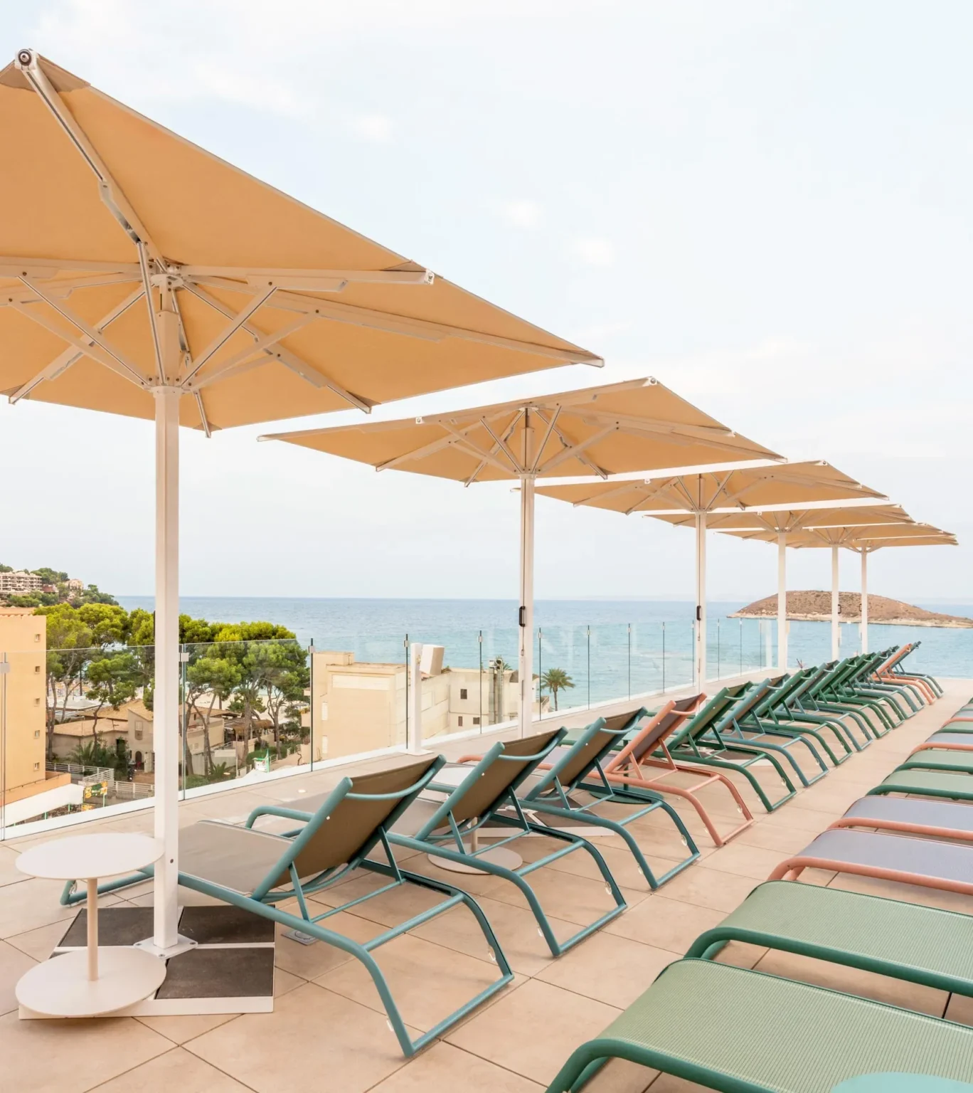 big-parasol-indus-carrusel-4-web491-e2ba2e20cb7e2a311e9e58533333161c